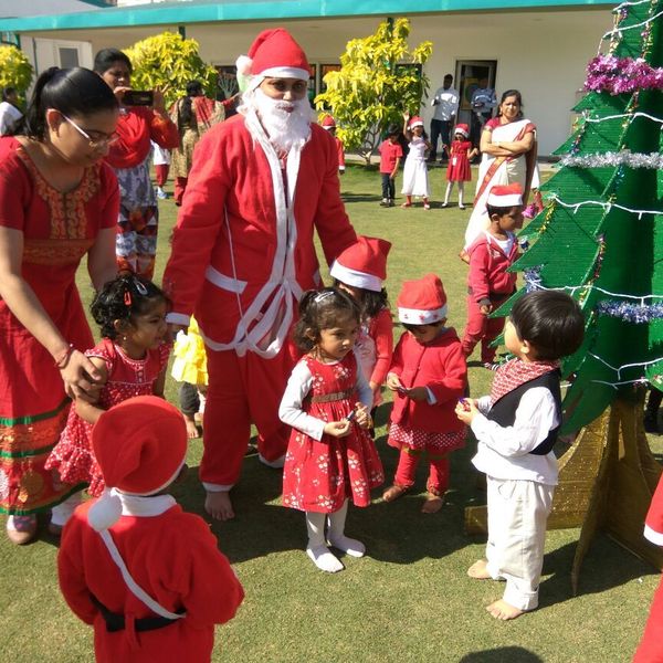 Christmas Celebration In School Essay Examples