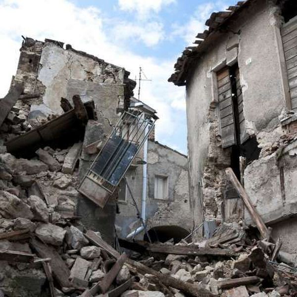 Earthquake A Natural Disaster Essay Examples
